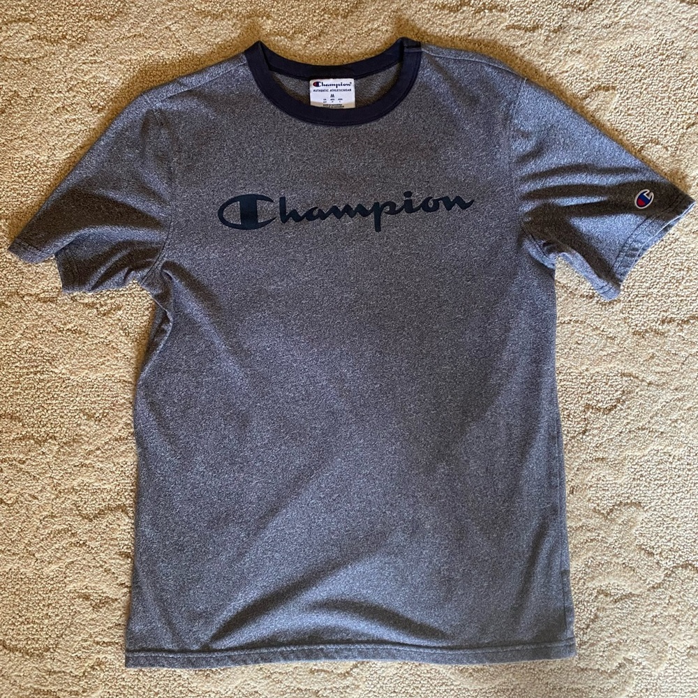 Mens Champions T-shirt size M